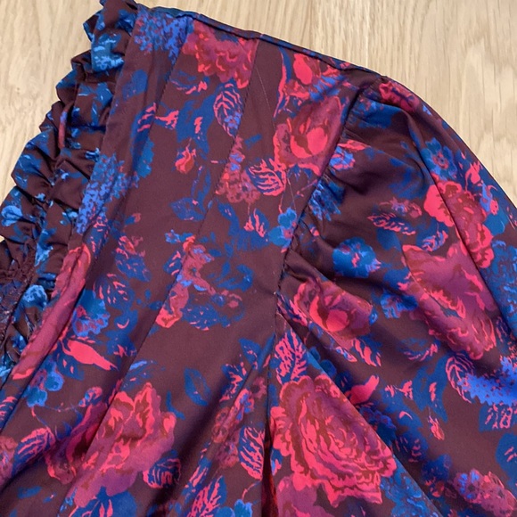 For Love and Lemons .Size small . Satin  . - Picture 4 of 4